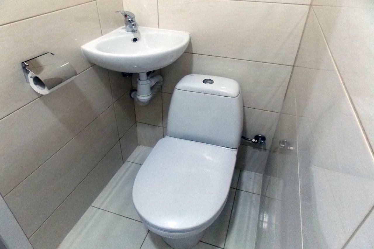Compact Studio In The City Center Apartman Lviv Kültér fotó